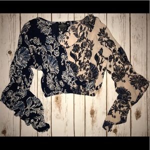 Floral Print Bell Sleeve Crop Top
